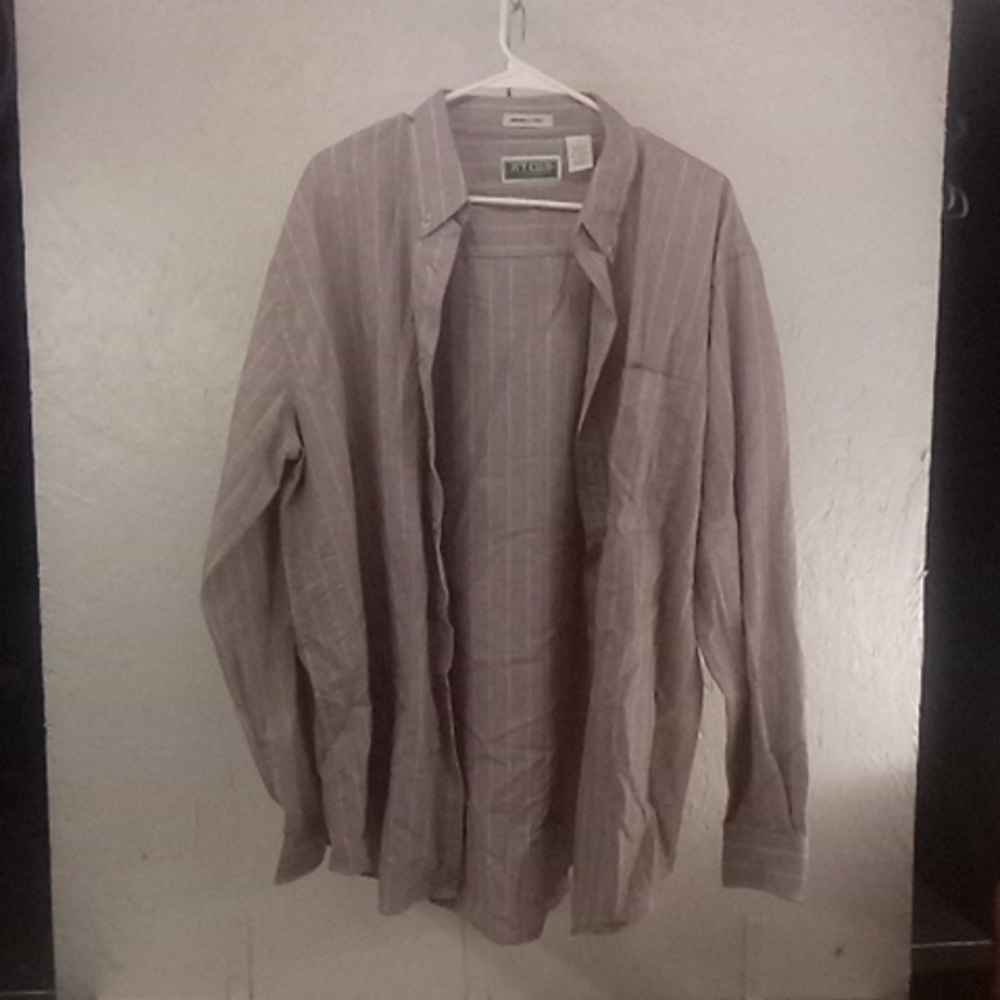 Ivy club extra large striped red white and gray button down